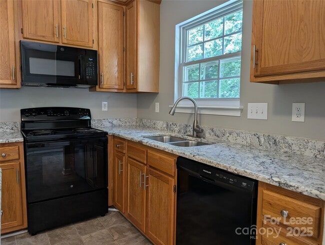 Photo - 10002 Baxter Caldwell Dr