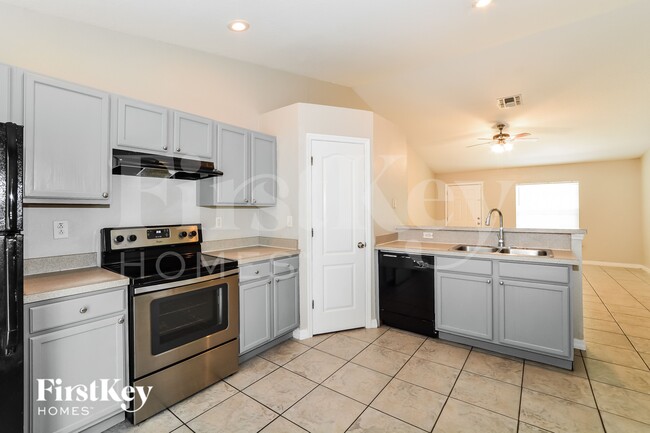 Photo - 2657 Bentley Dr