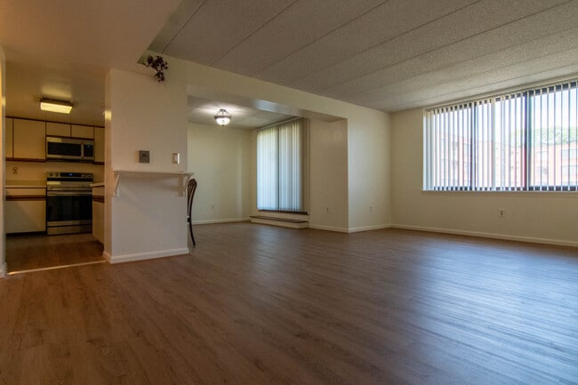 Photo - 85 Brainerd Rd Unit 324