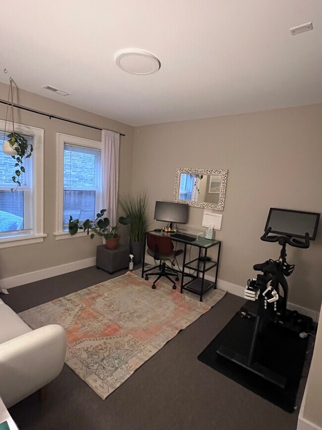 Photo - 2571 S Kinnickinnic Ave Unit 12