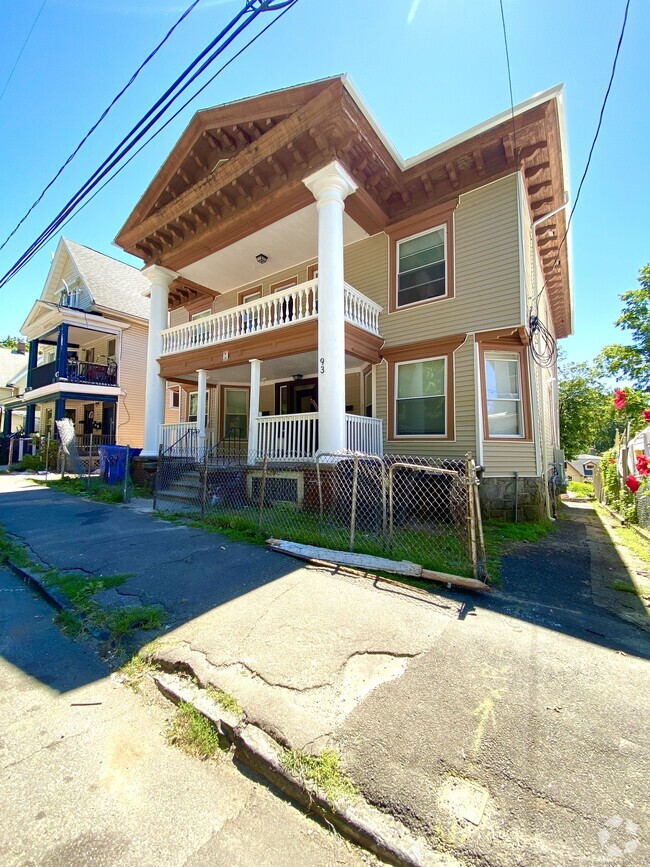 Building Photo - 93 Hillside Ave Unit 2L Rental