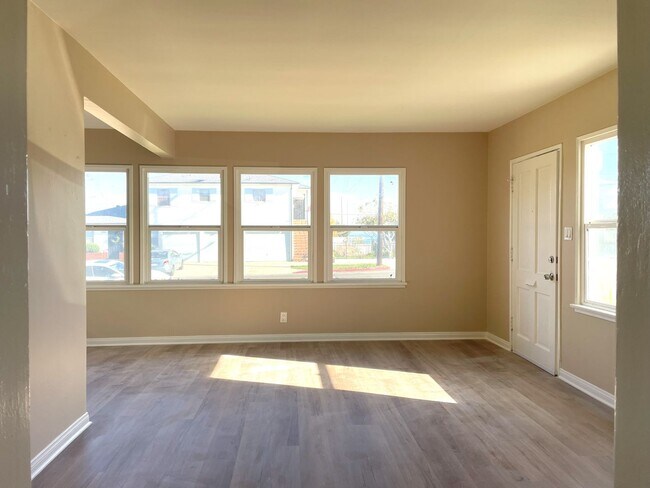 Photo - 462 Unit 2437