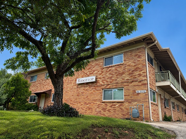 Building Photo - Contemporary 1 Bed 1 Bath Unit 25