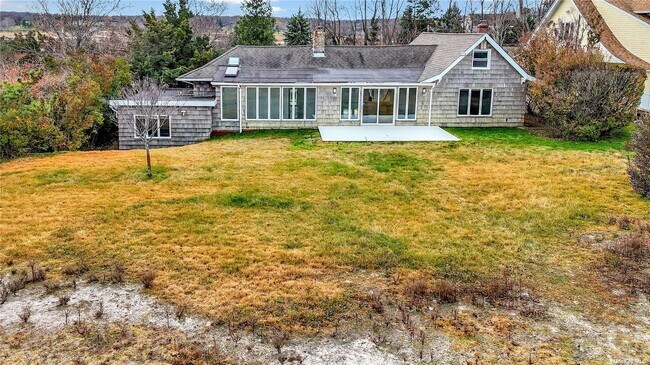 Photo - 443 Waterside Rd