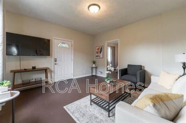 Photo - 1015 Olive St