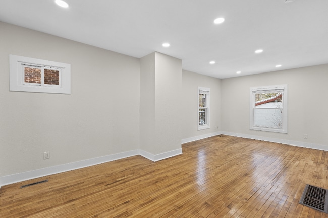 Photo - 1814 E Linnwood Ave