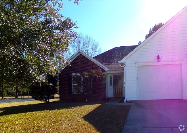 Building Photo - 423 Nordhoff St Rental