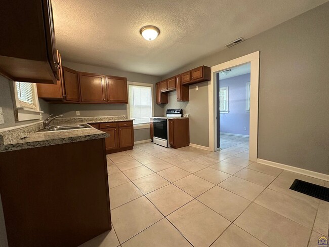 Photo - 3839 SW Sena Dr