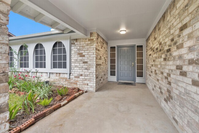 Photo - 16327 Green Shade Dr