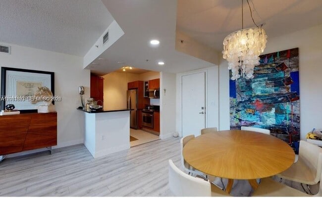 Photo - 18800 NE 29th Ave Unidad 405