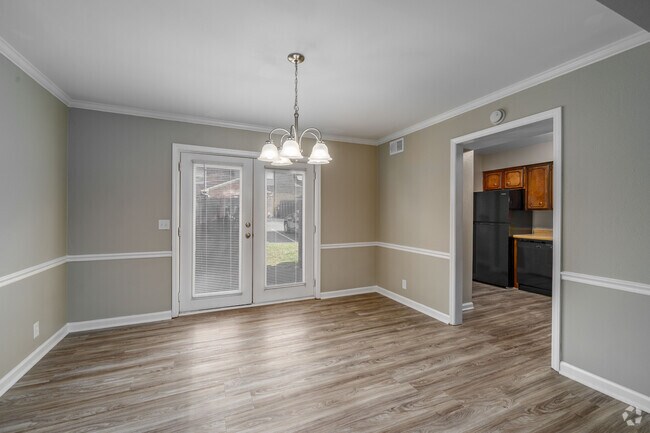 3BR, 2.5BA - 1,700SF - Dining Room