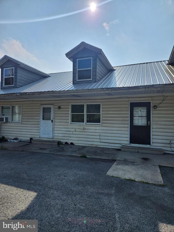 Building Photo - 107 4th St Rental