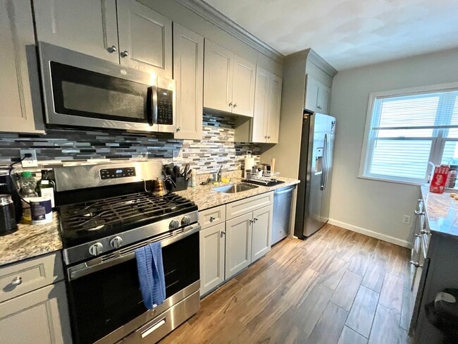 Photo - 50 Derby St Unit #2