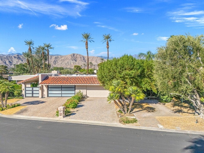 10 Whittier Ct