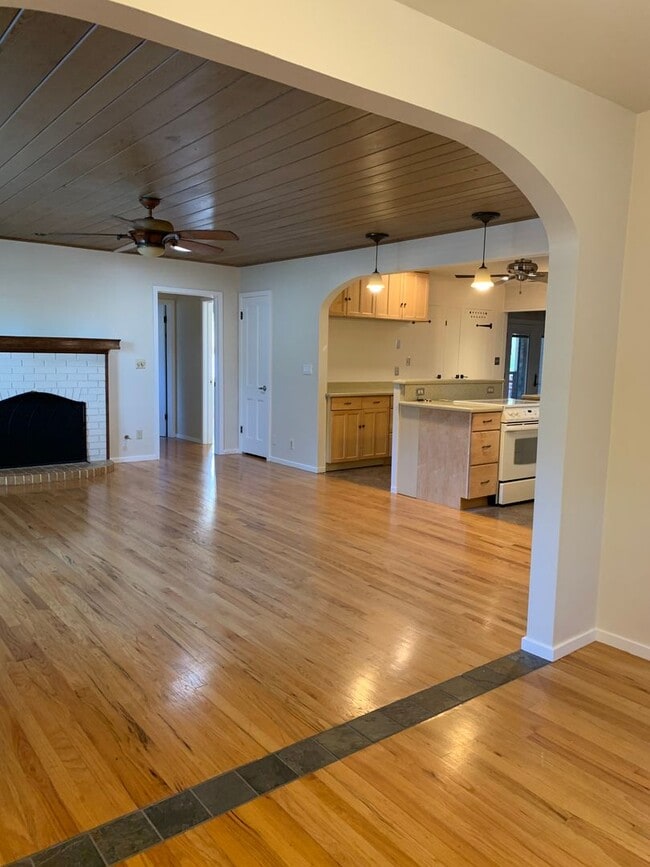 Photo - South Auburn/ Skyridge school  district