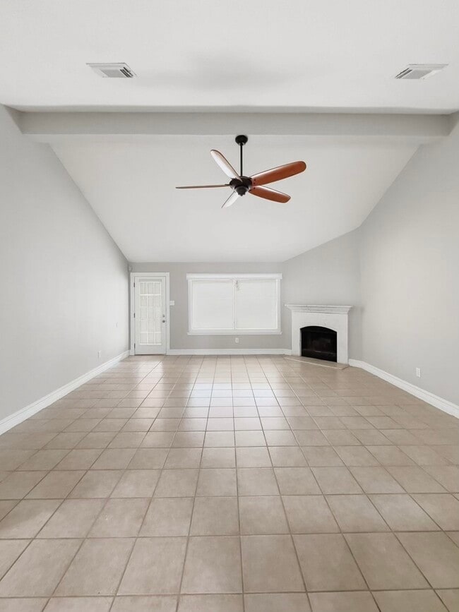 Photo - 3522 Colmar Way