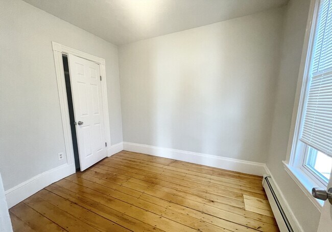 Photo - 22 Howell St Unit 2