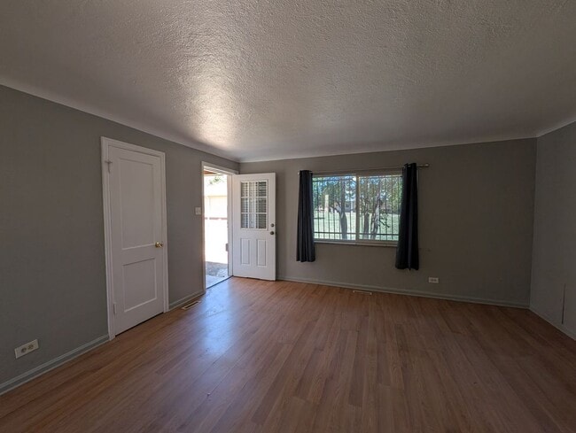 Photo - 1523 Uinta St