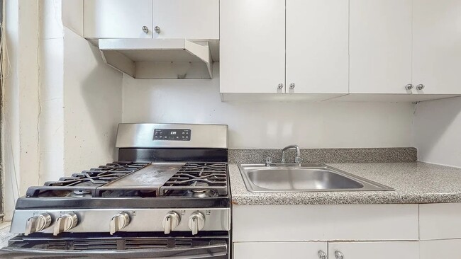 Fully Renovated 1 Bedroom 1 Bathroom Avai... - Fully Renovated 1 Bedroom 1 Bathroom  Avai... Condo Unit 4B