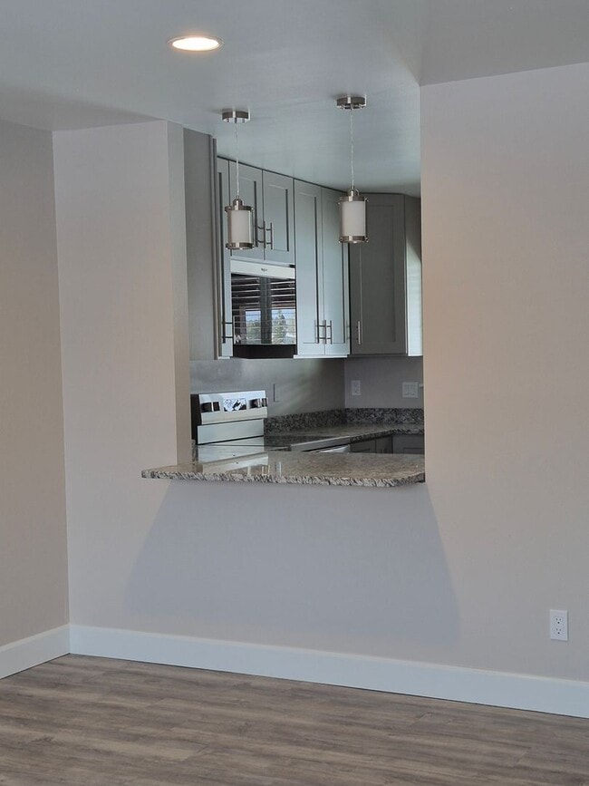 Photo - Beautiful Westwind #23