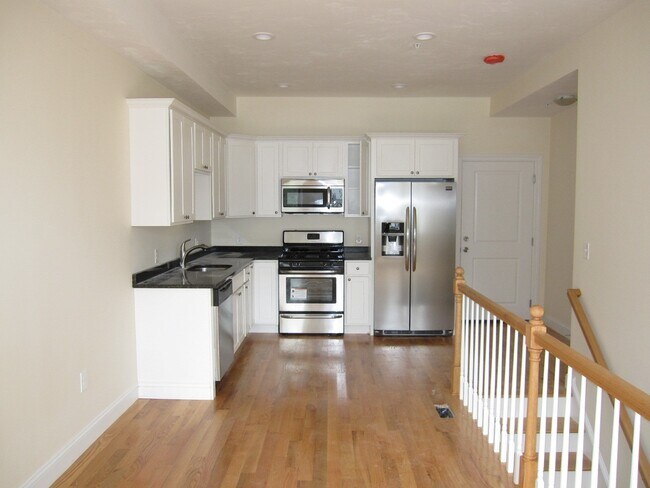 Photo - 198 Union Ave Unit 1