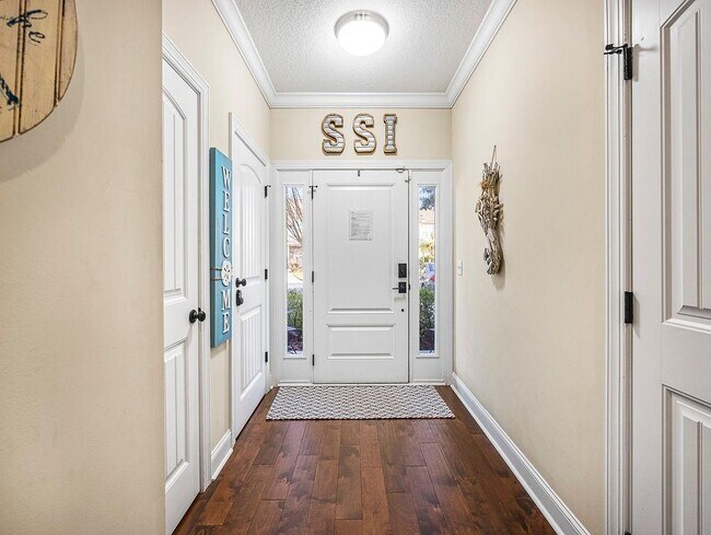 Photo - 802 Reserve Ln