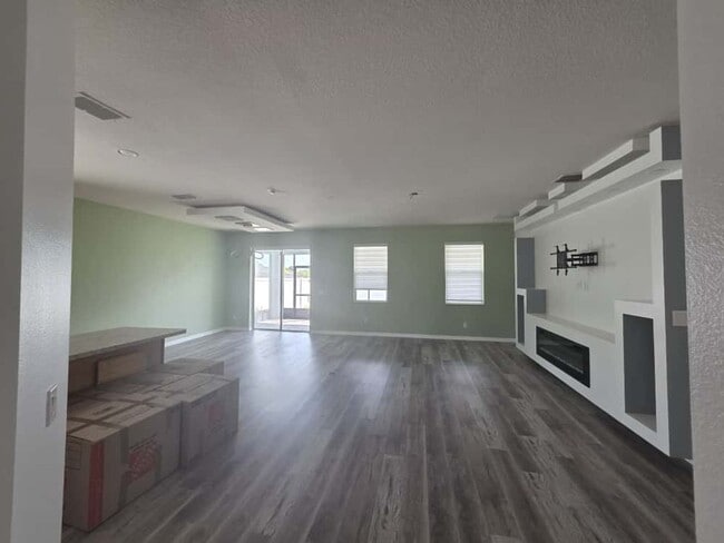 Photo - Beautiful house! 4/2 SINGLE FAMILY HOME