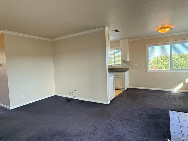 Photo - 310 Spyglass Pkwy