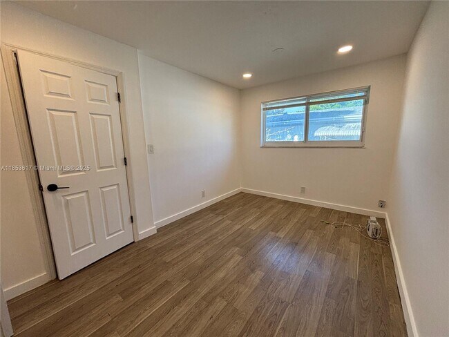 Photo - 2308 Jackson St Unidad 4