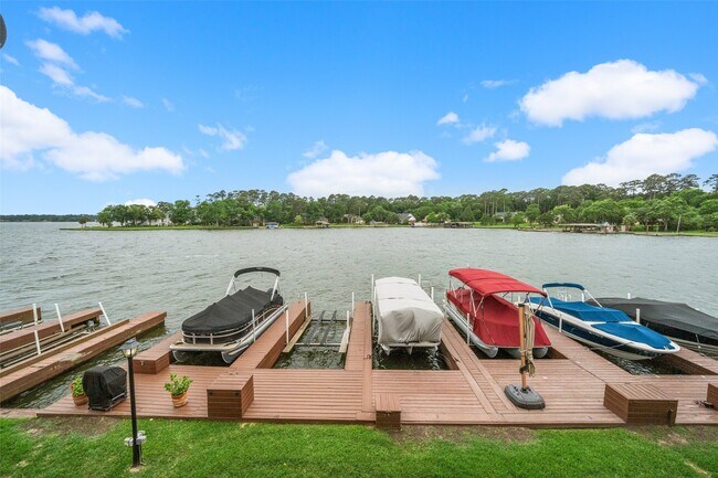 Photo - 801 River Rd