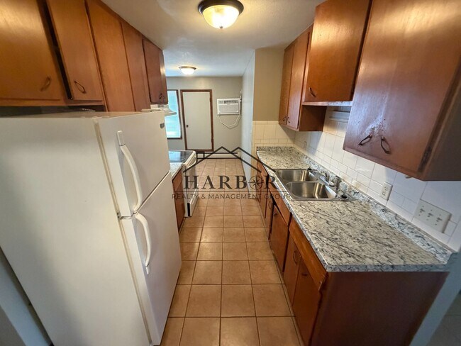 Photo - 204 11th Ave NW Unit 204 - 901