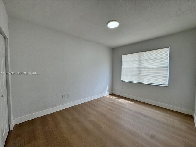 Photo - 201 Belmont Ln Unit 201