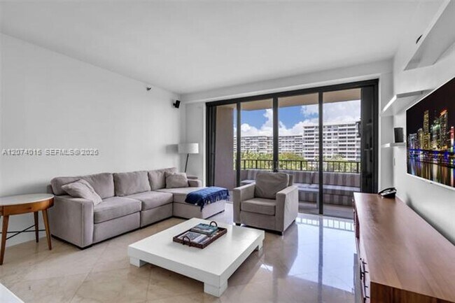 Photo - 251 Crandon Blvd