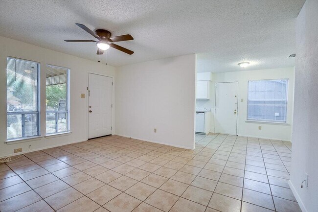 Photo - 10310 Little Pebble Dr
