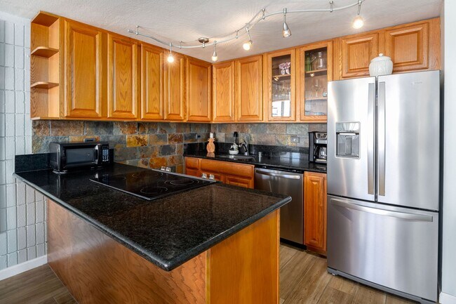 Photo - Mokuleia Sands #501 – Furnished 1BR/1BA | Ocean Views | Available Now