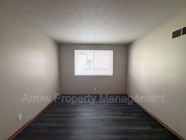 Photo - 1410 F St Unit 11