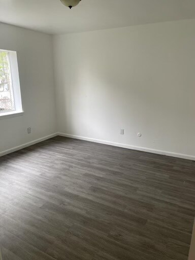 Bedroom - 2002 N Wayside Dr