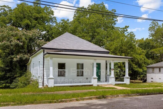 Photo - 552 S Bainbridge St