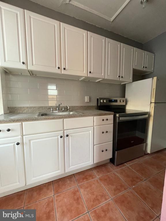 Photo - 2735 N Charles St Townhome