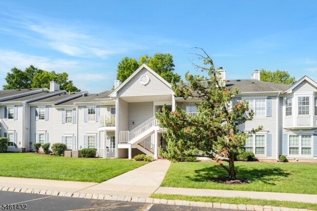 3910 Graham Ct