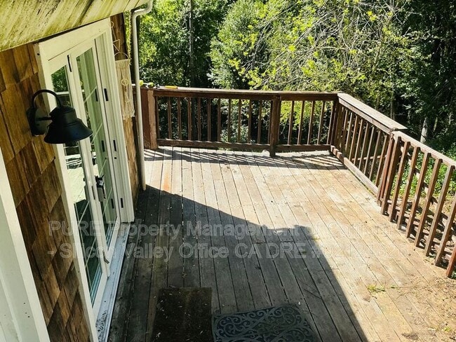 Photo - 20899 Aldercroft Heights Rd