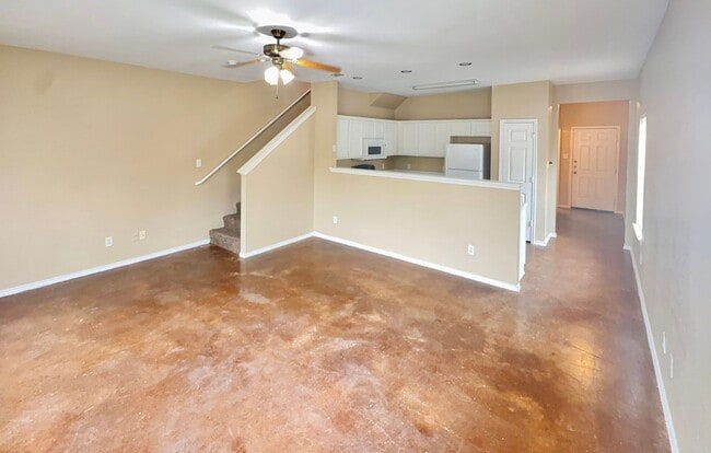 Photo - Townhouse in Woodlake Golf Vista!