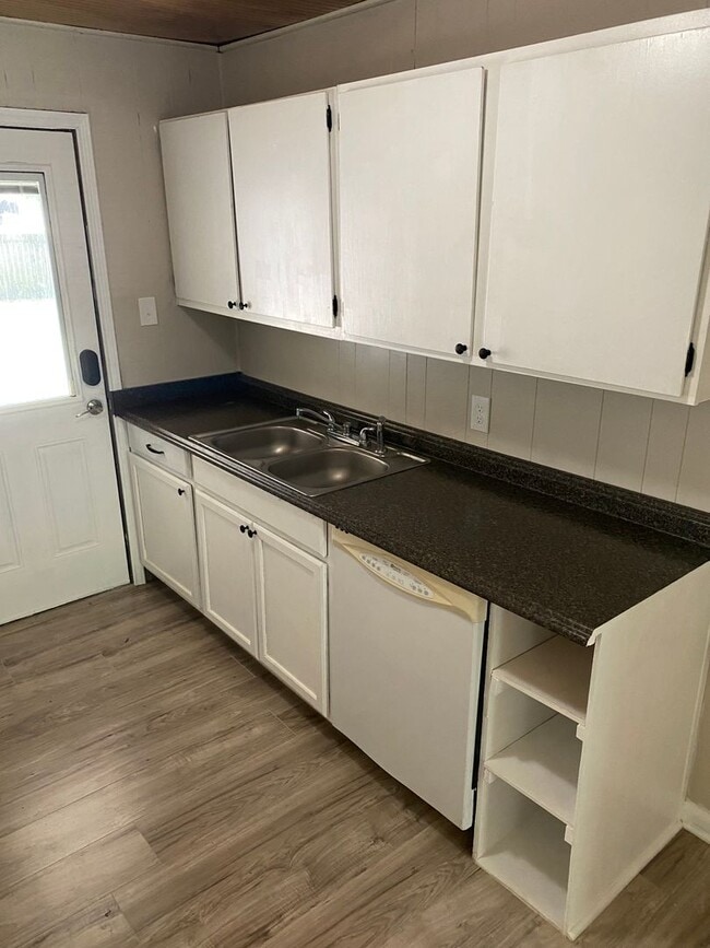 Photo - Available Now! Casa