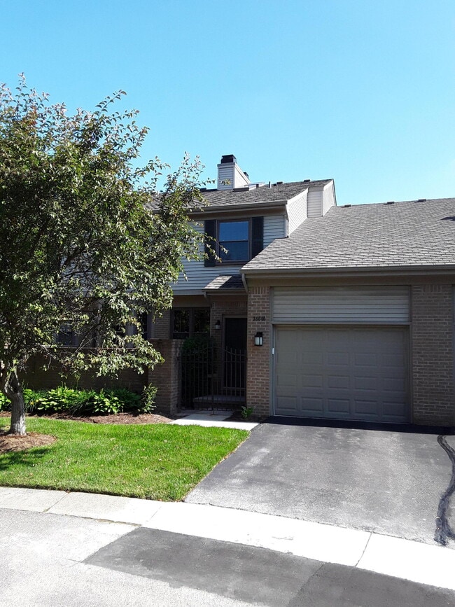 Building Photo - 38640 Evonshire Rental