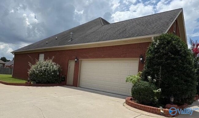 Photo - 110 Arrow Path Dr