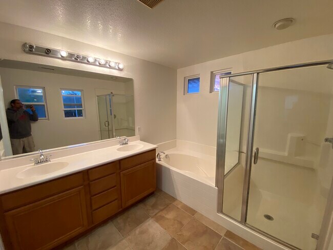 Photo - 1648 Rigel St