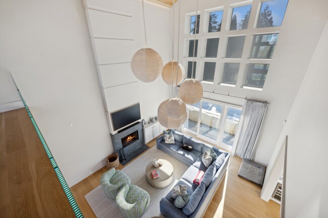 Photo - 11 Bellows Ct