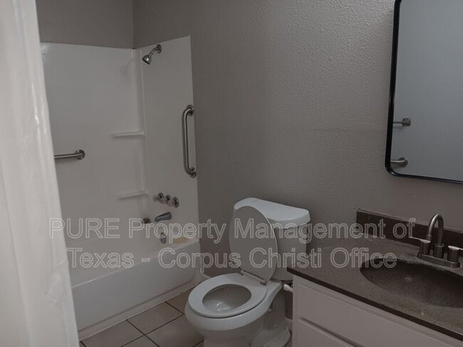 Photo - 3535 Cottonwood St