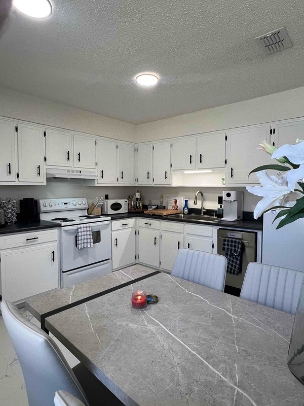 Photo - 830 Calhoun Ave