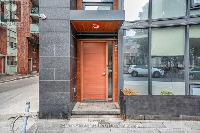 Photo - 85 Wood St
